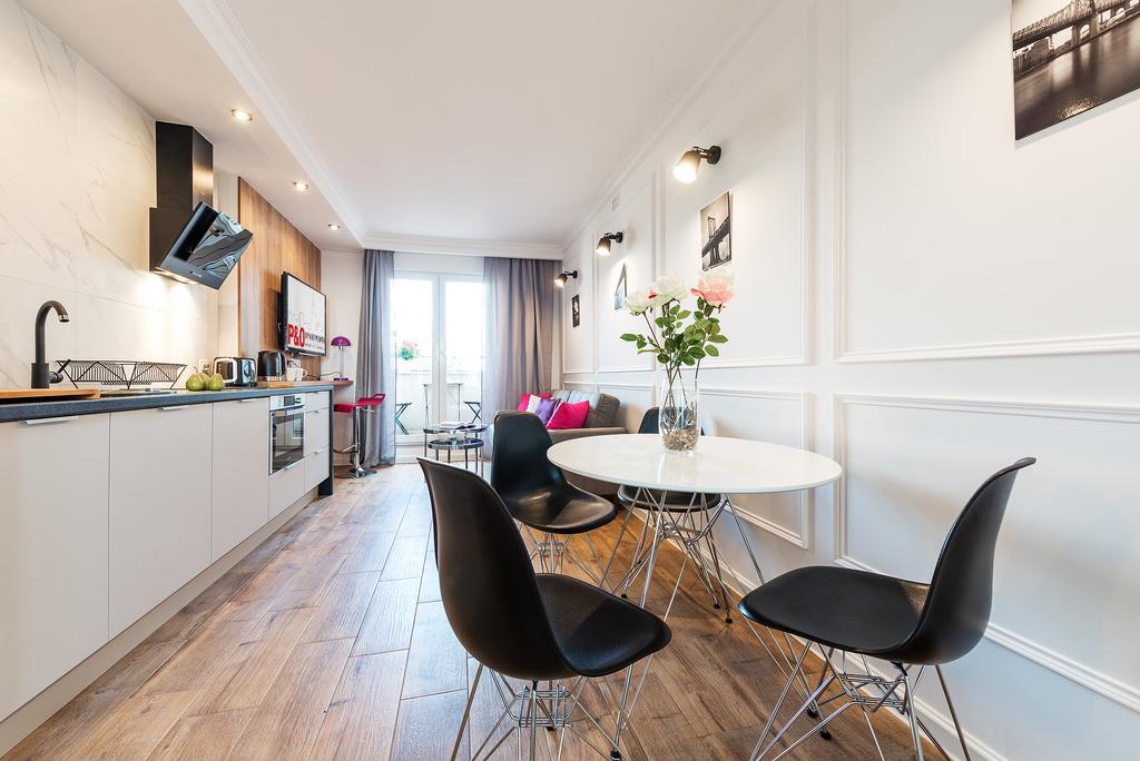 Poznanska P&O Apartments وارسو المظهر الخارجي الصورة