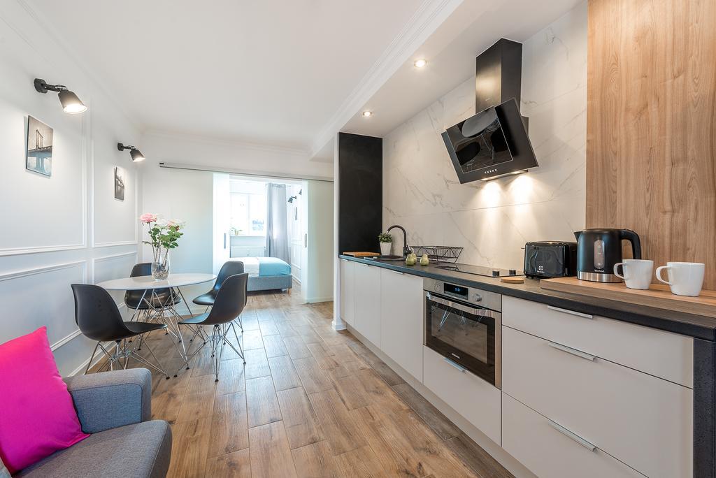 Poznanska P&O Apartments وارسو المظهر الخارجي الصورة