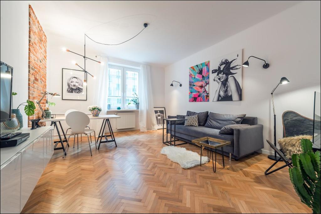 Poznanska P&O Apartments وارسو المظهر الخارجي الصورة